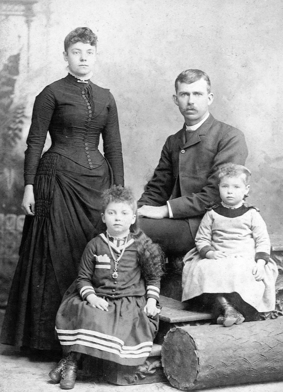 Ingels, Henry, Emma and children Cora and Fern
